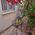 Oleander * Split